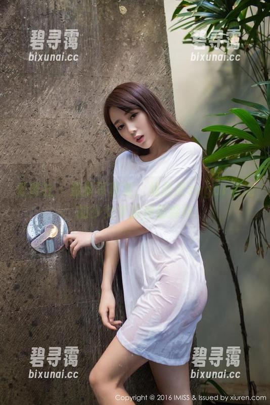 爱蜜社 - 最新写真集，杨晨晨sugar和她的少女梦游神秘森林
