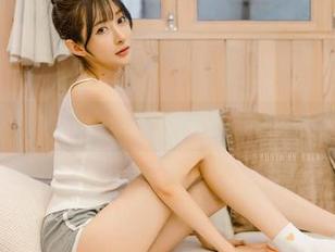 王羽杉女友的私拍合集：当阳光洒落，她在思念中痴迷