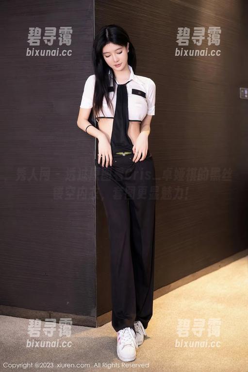 秀人网 - 透过原图看Cris_卓娅祺的黑丝镂空内衣，套图更显魅力！