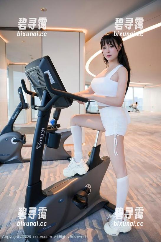 秀人网 - Elise谭晓彤的私人图库：人间再无比基尼能抵挡这份魅力