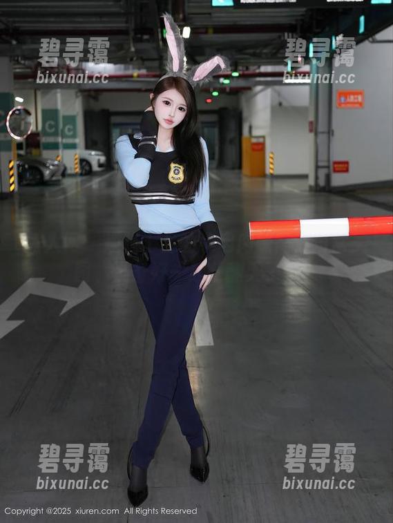 秀人网 - 趣味十足的小肉肉咪高清日常美图，准备好一起乐翻天了吗？