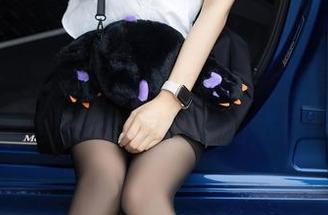秀人网 – 小薯条nienie的水手服美图，仿佛是海风拂过的俏丽午后！
