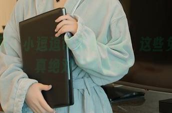 秀人网 – 小逗逗带你看校园，这些免费写真绝对不能错过！