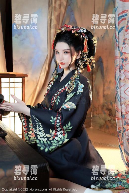 秀人网 - 浴缸里的轻奢：月夕Lily美图合集，你值得拥有