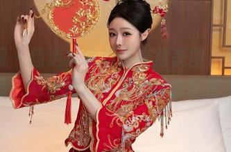 秀人网 – 精选水水姐连衣裙美图，光影交错，她在裙摆中藏着什么秘密？