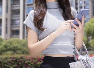 秀人网 – 王俪丁小宝贝奶牛全套图集：牛奶与夕阳的温柔交错