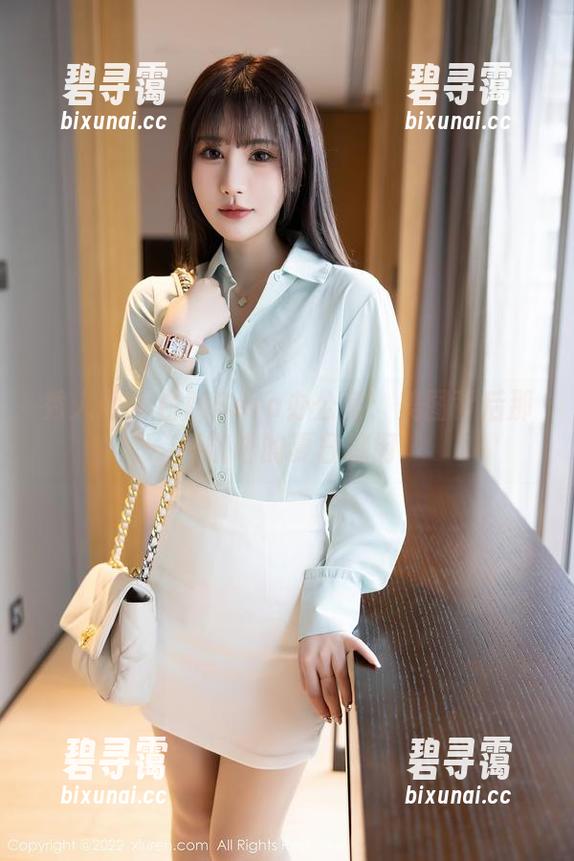 秀人网 - 白微Sera办公室：美图背后那杯咖啡的夏日悠闲
