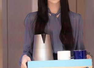 秀人网 – 从私房图包看糯美子nini，长腿让镜头里的世界更加迷人。