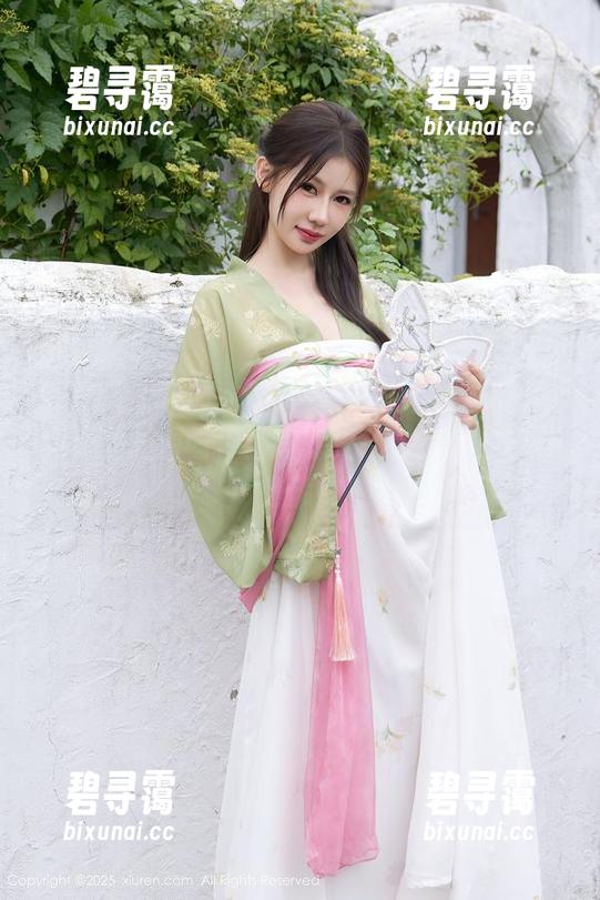 秀人网-菲菲吃不胖 秀人网 - 菲菲吃不胖带你穿越——和服写真集里的原图,简直就是拍立得里的千年美颜!
