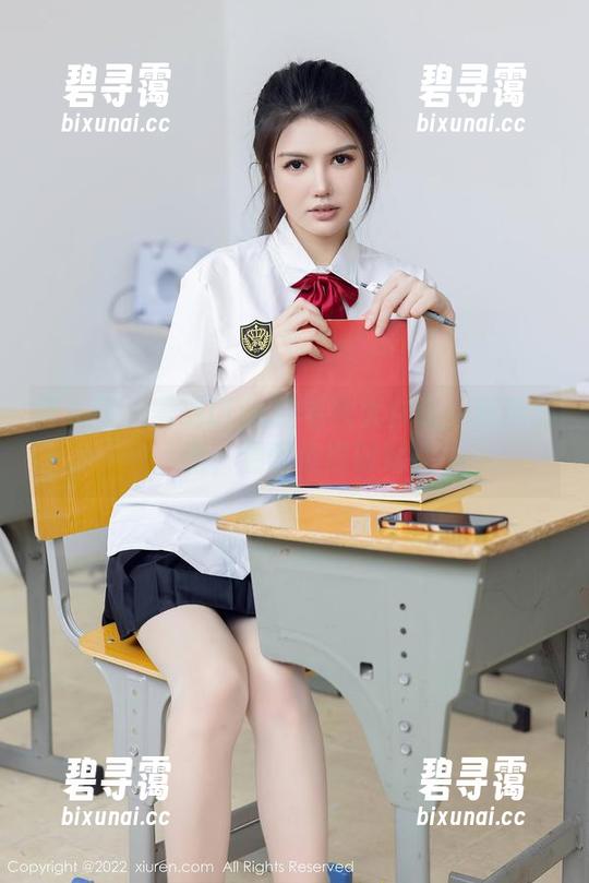秀人网 - 雪瑞Lisa的毛衣大作战：精选套图，温暖依旧时髦