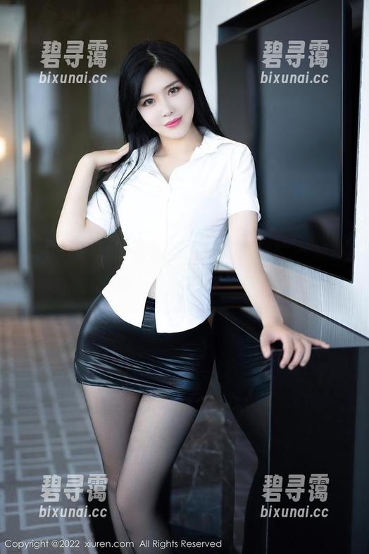 秀人网-鱼子酱Fish 秀人网 - 珠三角旅拍图集:鱼子酱Fish的精彩瞬间,值得拿来当壁纸吗?