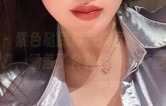 微密圈 – 紫色哒豚豚最新写真：早期照片合集，涵盖了各种惊奇与奇葩！