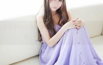 美媛馆 – 小海臀rena的双人图包：一个怀旧气息的作品，仿佛时间也能停在那一瞬间。