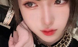 腐团儿Ikaros红裙下，精选写真唤醒你内心的小歹徒。