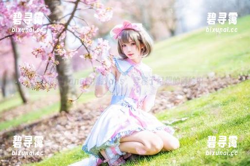 花柒Hana的婚纱cos，穿梭于幻想的薄纱中