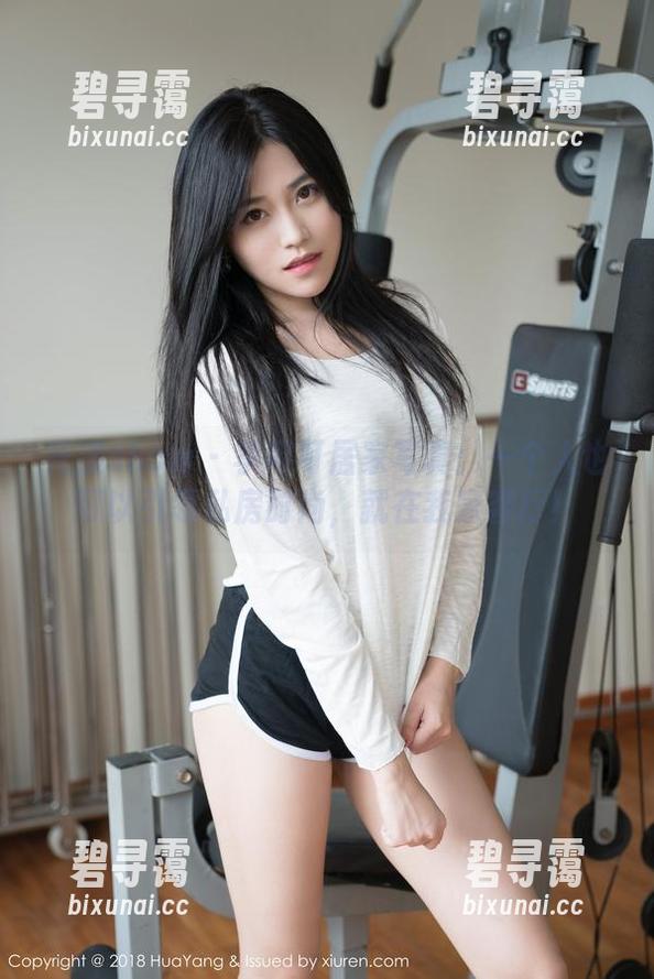 花漾show-李可可 花漾show - 李可可居家写真:一个人也可以引领私房时尚,就在我家客厅!