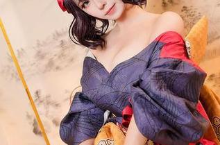爱宕赛车服，菌烨tako那份无意识的岁月流露