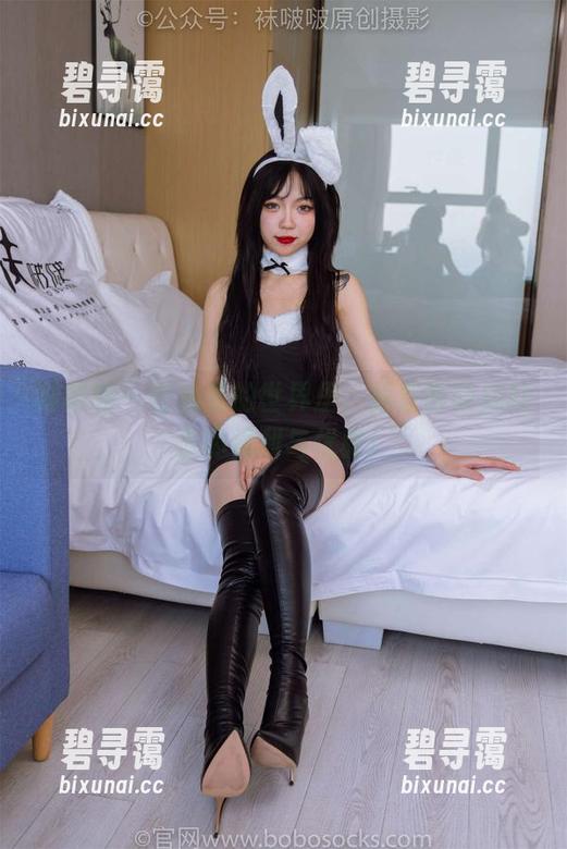 袜啵啵 - 在奶油的世界里，两双板鞋成就你的福利与优雅！