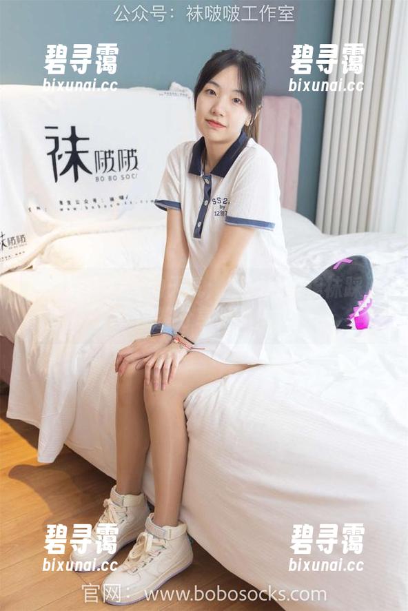 袜啵啵 - 今天的天气：熊熊白色棉袜踩脏图鉴分享时刻！
