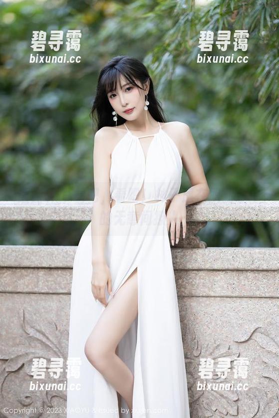 语画界-林子遥 语画界 - 看吧,看吧!林子遥在职业装中的无意间撩人