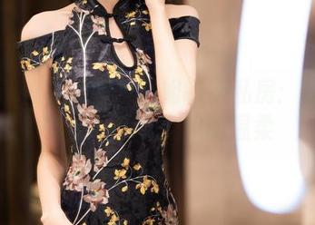 语画界 – 程程程的空姐制服私房：在图库中寻找那份少见的温柔