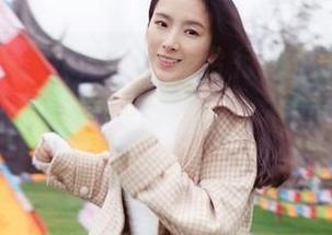 微密圈 – “辣妈女神天台行：私拍美照，光圈下的阴影真是让人心动不已！”图包来啦！