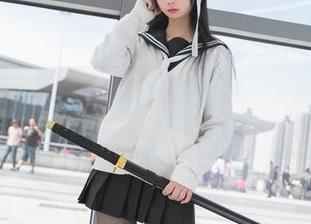从办公桌到美图墙！雪琪SAMA的OL后辈出差第一天壁纸合集