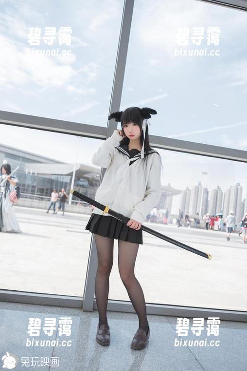 从办公桌到美图墙！雪琪SAMA的OL后辈出差第一天壁纸合集