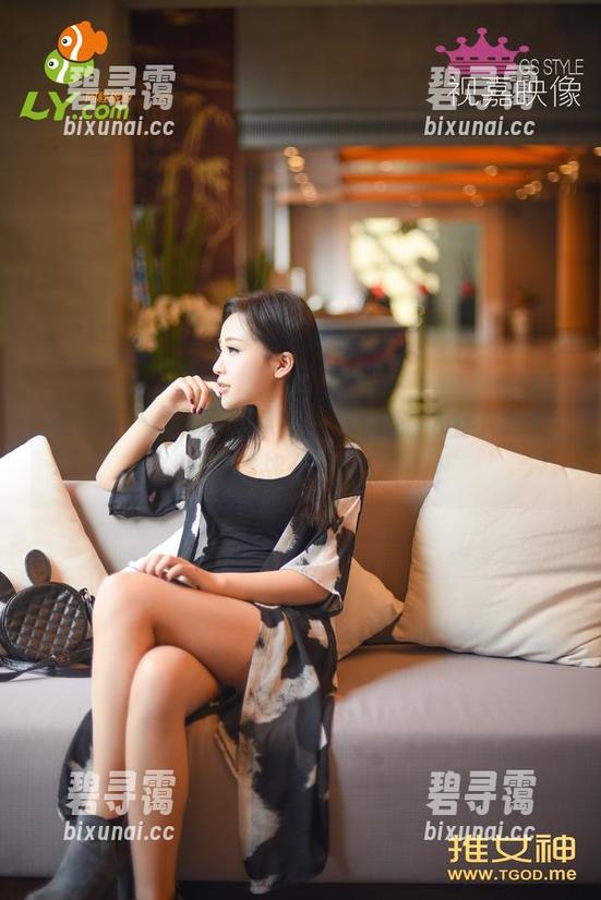 青豆客 - 连体衣神奇变身，施忆佳Kitty酱图集挑战你的想象力！