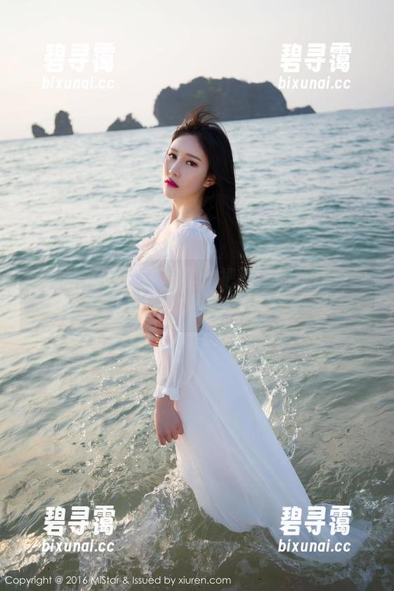 魅妍社 - 九儿的写真：把女王的优雅与调皮融合得恰到好处。