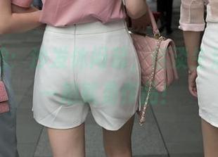 魔镜街拍：沙发休闲装，恬淡生活，随手一拍就是作品！