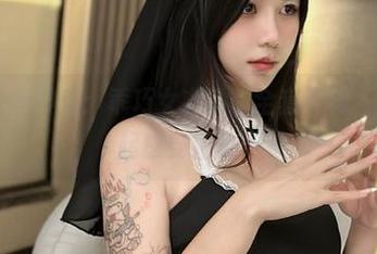 微密圈 – 鱼神鱼：乖巧女友系列全套写真，跟随我一起感受温暖吧